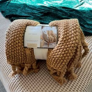 NWT Knit Throw Blanket | Threshold with Studio McGee